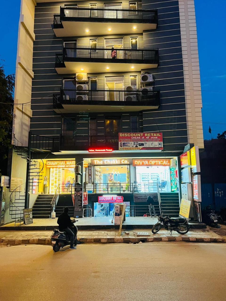 Hotel Riverb New Delhi Extérieur photo